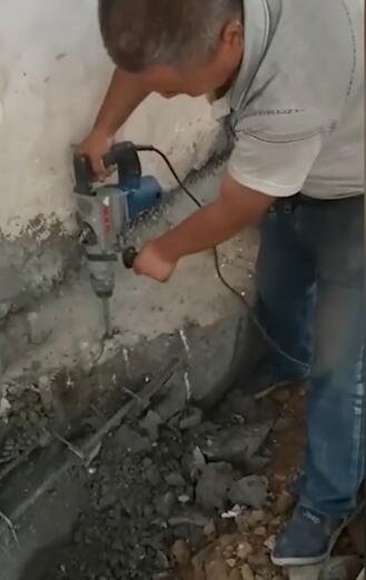 学校建宿舍遇25吨假水泥