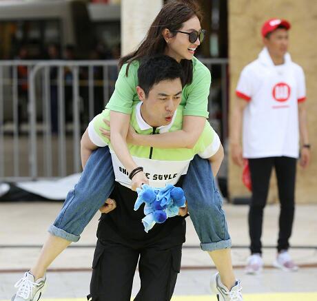 奔跑吧朱亚文老婆是哪一期