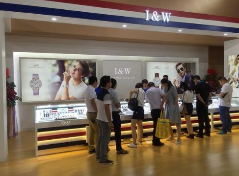 l&w手表是哪国品牌