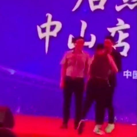 任达华被谁捅了