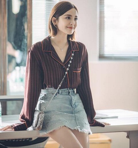 归还世界给你沈忆恩服装造型