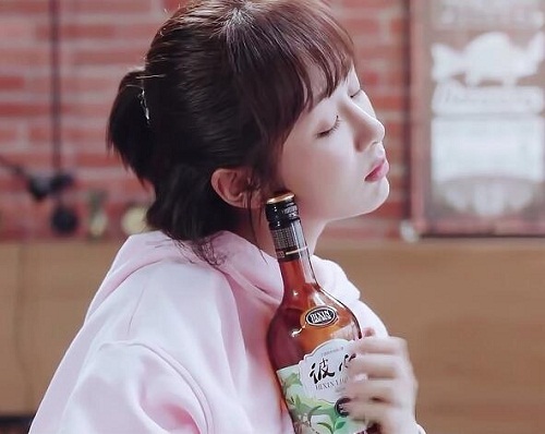 佟年醉酒亲韩商言在第几集