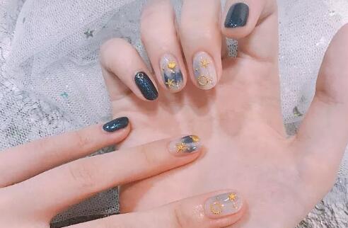 美甲加固胶应该什么时候涂