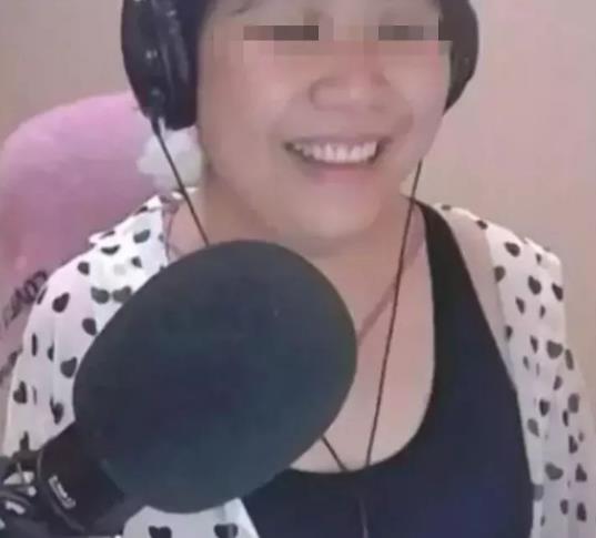 乔碧萝殿下露脸视频