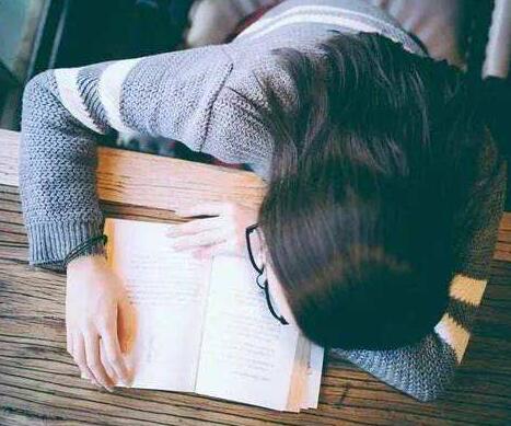 那一夜我解开了老师的