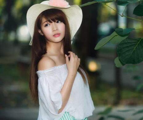 把女同学带到家里做