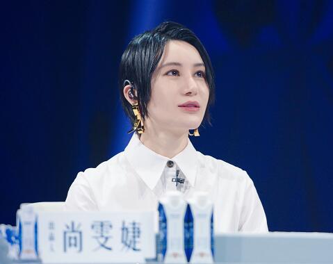 声入人心2尚雯婕耳环