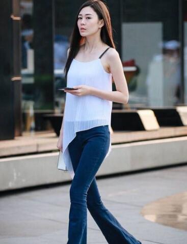 吊带怎么搭配衣服好看