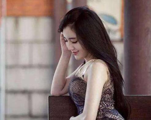 趁室友上班偷上他女友