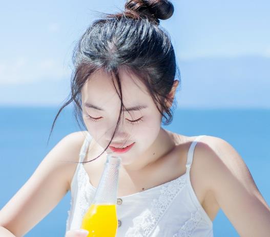 女朋友的闺蜜帮她相亲