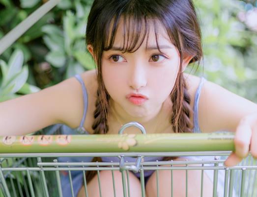 家里没人半夜就和姐姐