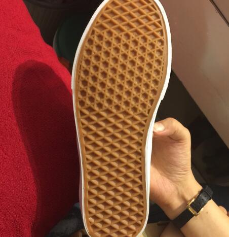 vans棋盘格真假辨别
