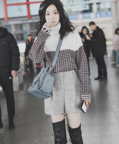 何泓姗私服穿搭造型盘点