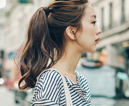 扁塌头如何扎马尾饱满