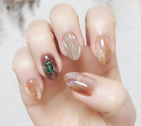 水波纹美甲怎么做