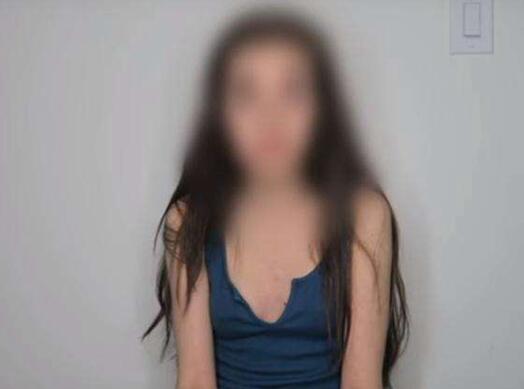 女子自称来自2100年