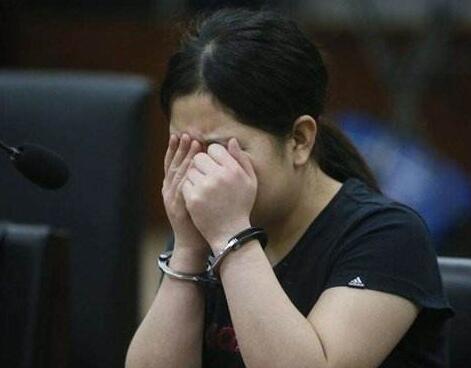女子捂死3岁幼子