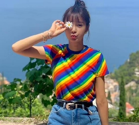 中餐厅沈梦辰同款T恤什么牌子的