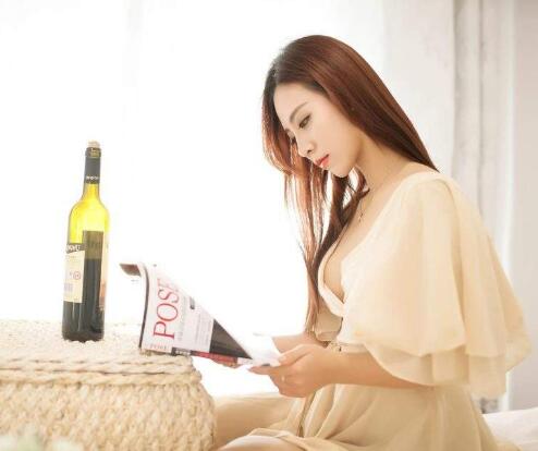 男人暗恋已婚女士的表现