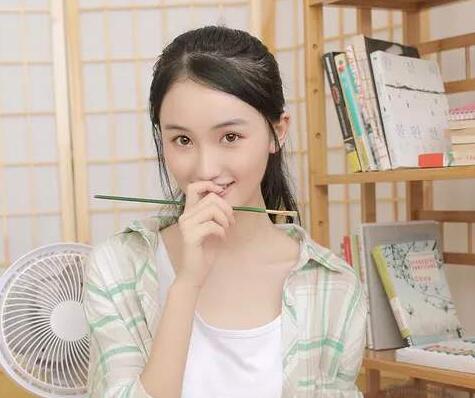 我爱上了老板娘
