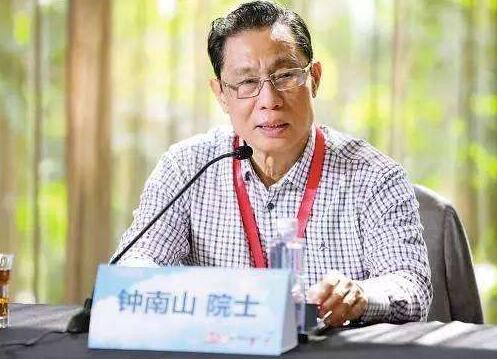 男孩过敏遇钟南山