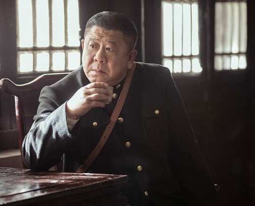 老酒馆老警察是个什么样的人