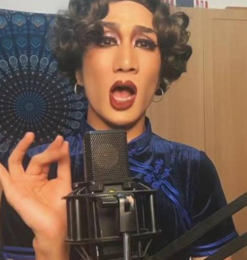 韩佩泉的妈妈去哪里了