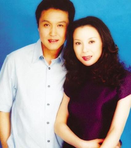 一路成年吴刚老婆是谁