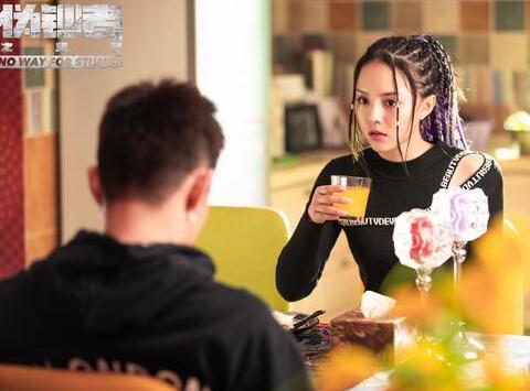 伪钞者之末路费泽雅是谁演的