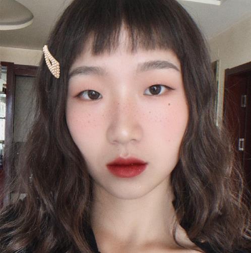 鱼艳女孩是谁