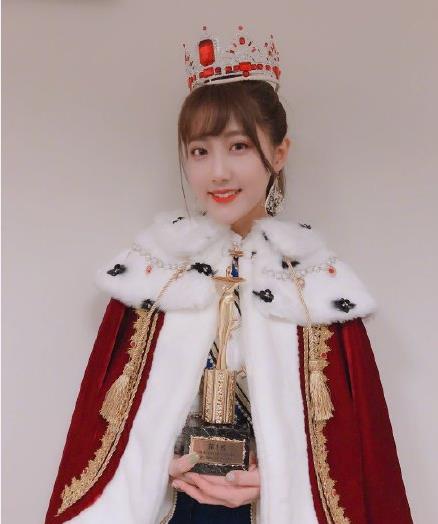 李艺彤为什么不单飞