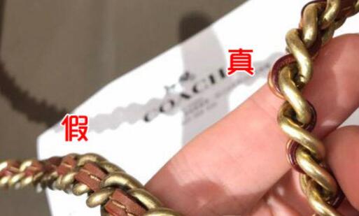 蔻驰山茶花包真假辨别
