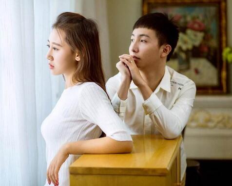 异性肢体接触解读