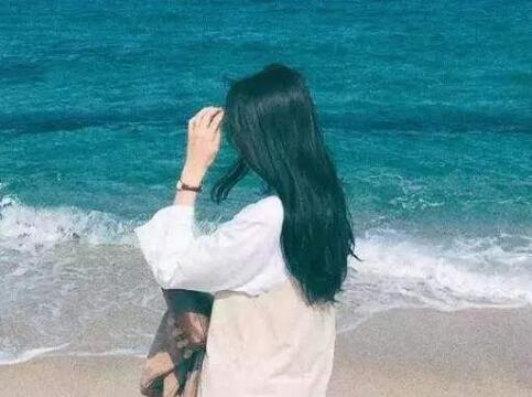 男性捏胳膊心理