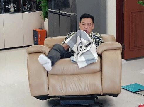 做家务的男人魏爸摔倒是哪期