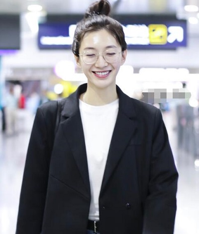 江疏影黑色西装是什么牌子的