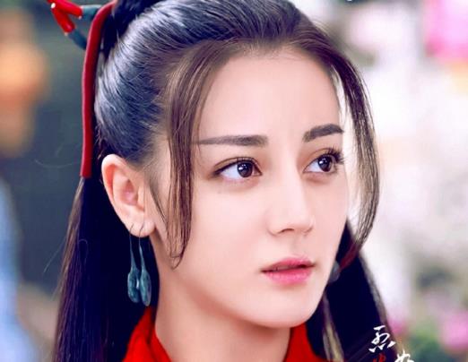 迪丽热巴的原名真正名字