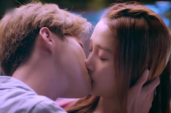 关晓彤为什么那么招黑