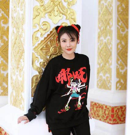 黄皮女孩穿搭