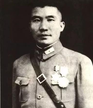 王耀武简介是黄埔几期