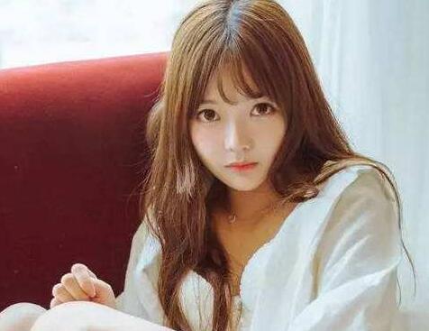 女生被亲时在想什么