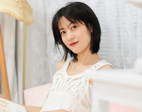 夹在后妈与姑姑之间