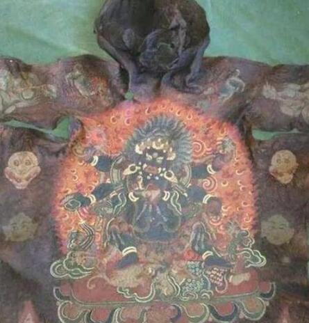 人皮唐卡用的是活人吗
