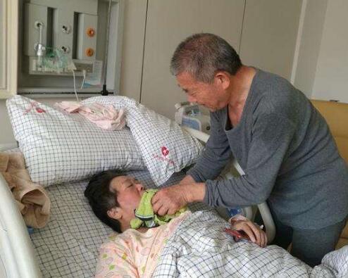 67岁产妇丈夫回应