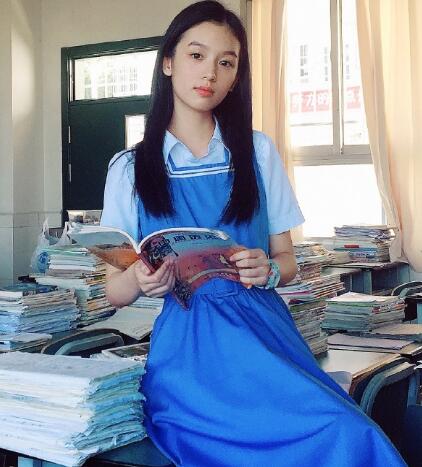 少年的你魏莱扮演者周也服装造型
