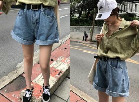 老爹牛仔裤搭配什么上衣