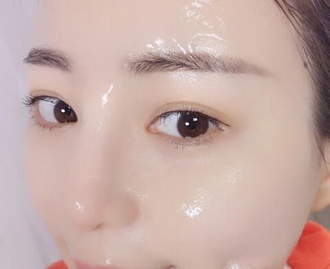 蒸馏水敷脸有什么作用
