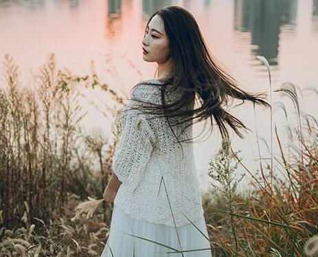 女生想引起你注意的表现