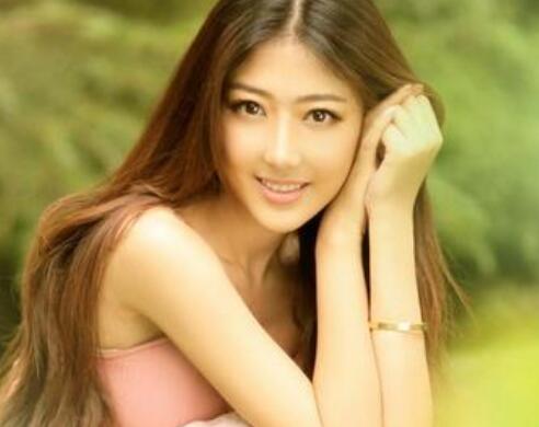我和学长在学校角落