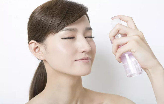 爽肤水的正确用法
